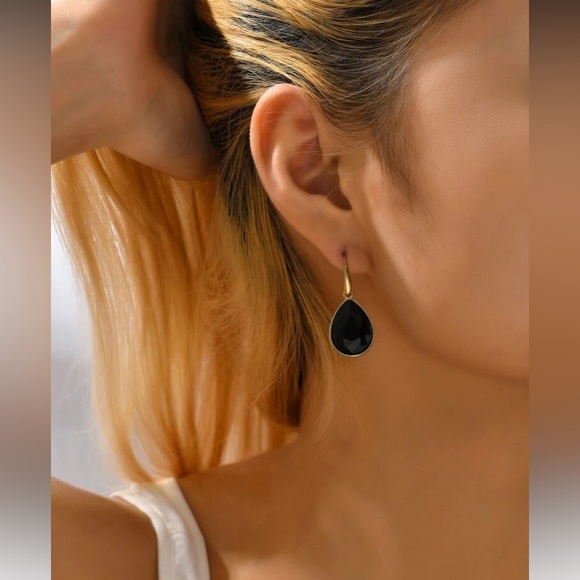 Elegant Black and Gold Teardrop Earrings
